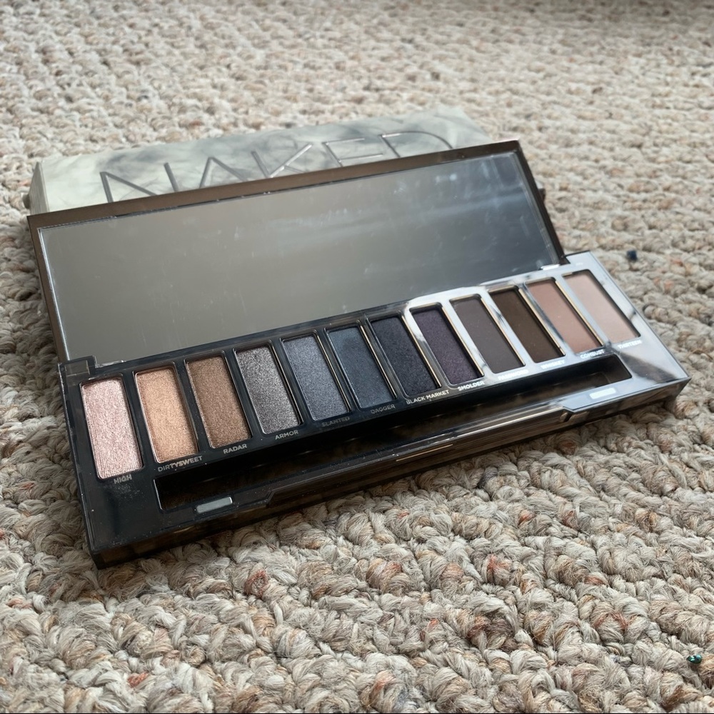 Urban Decay Naked Smokey Eyeshadow Palette